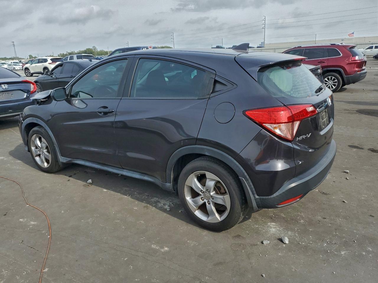 2016 HONDA HR-V LX photo 2