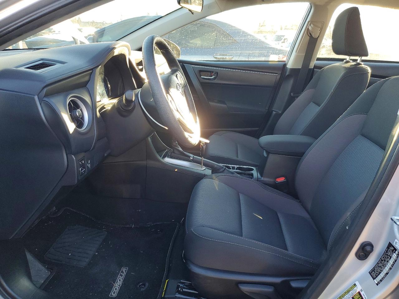 2017 TOYOTA COROLLA L photo 7
