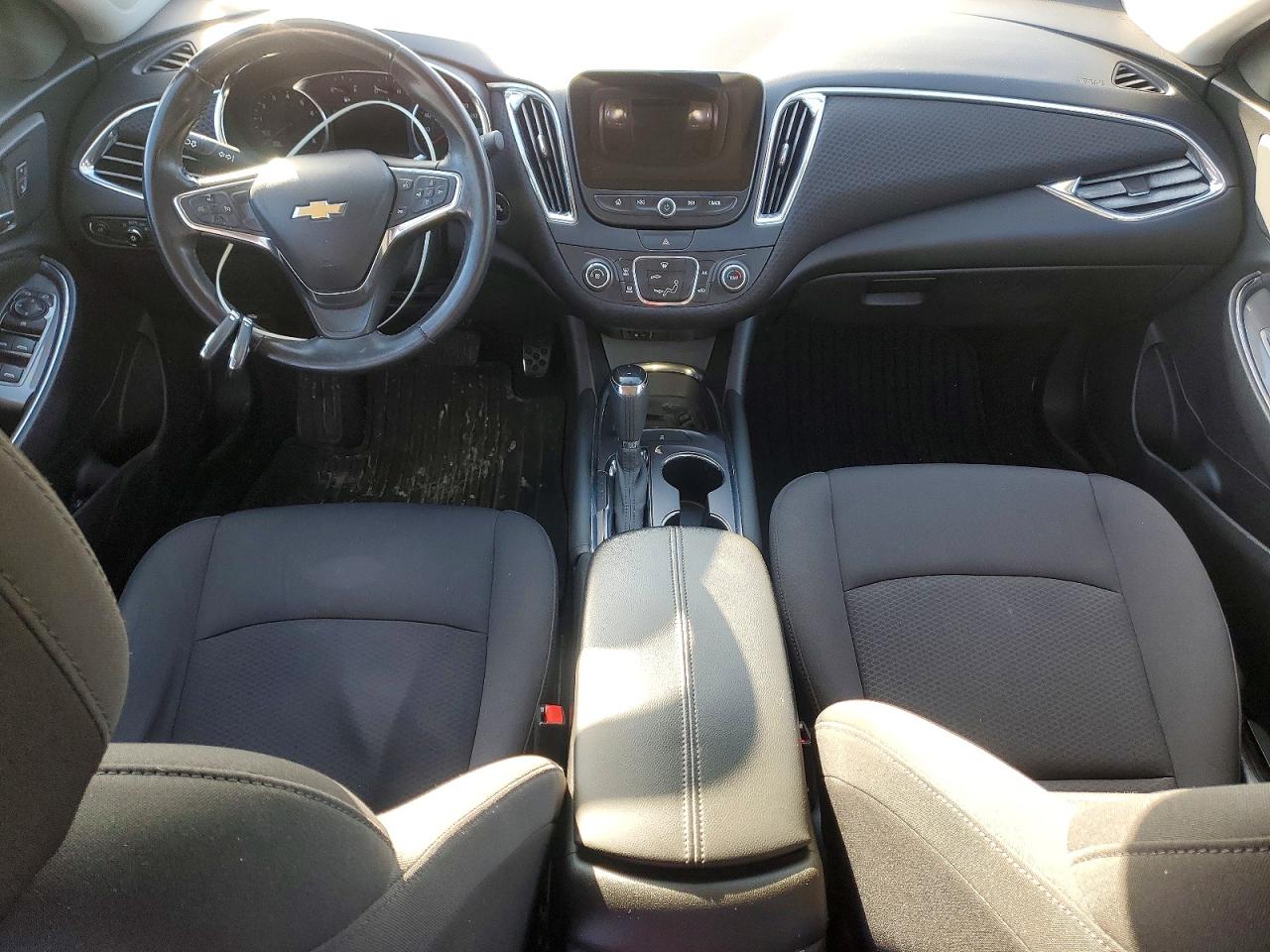 2018 CHEVROLET MALIBU LT photo 8