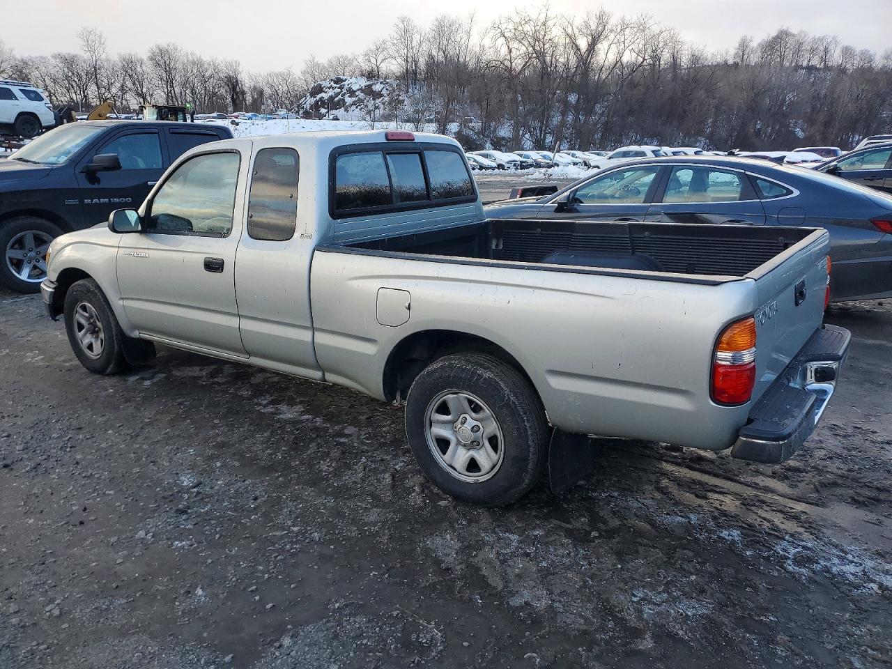 2003 TOYOTA TACOMA XTRACAB photo 2