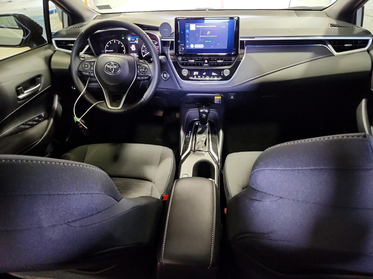 2025 TOYOTA COROLLA SE photo 8