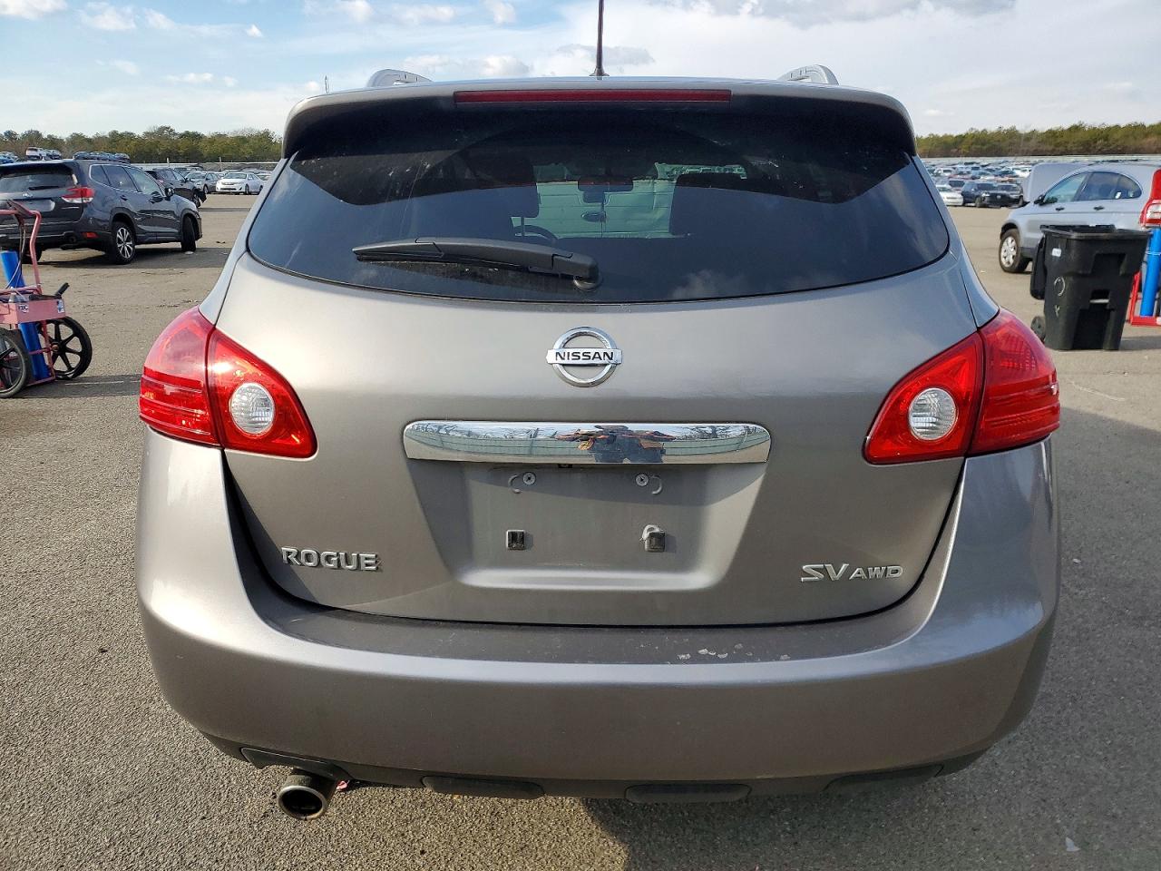 2013 NISSAN ROGUE S photo 6