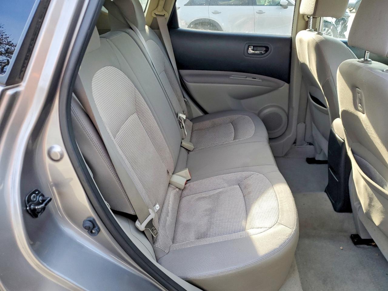 2013 NISSAN ROGUE S photo 11