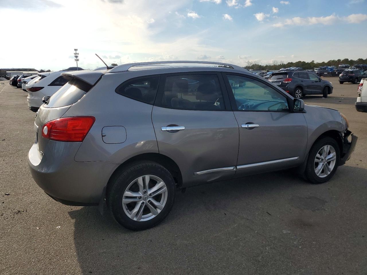 2013 NISSAN ROGUE S photo 3