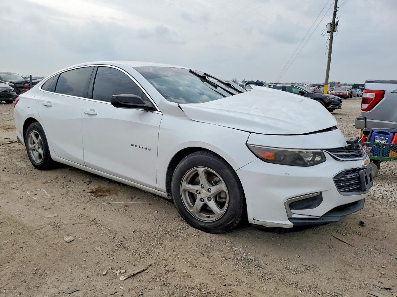 2017 CHEVROLET MALIBU LS photo 4