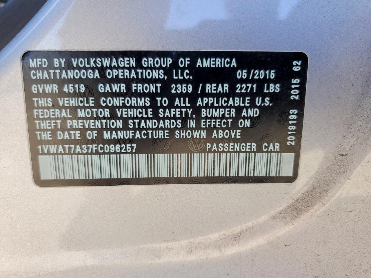 2015 VOLKSWAGEN PASSAT S photo 12
