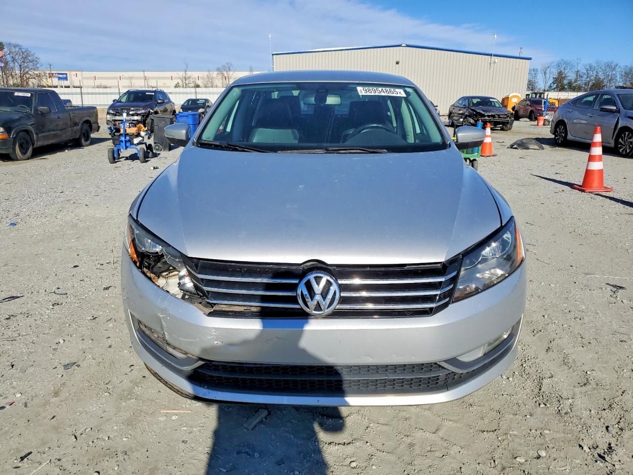 2015 VOLKSWAGEN PASSAT S photo 5