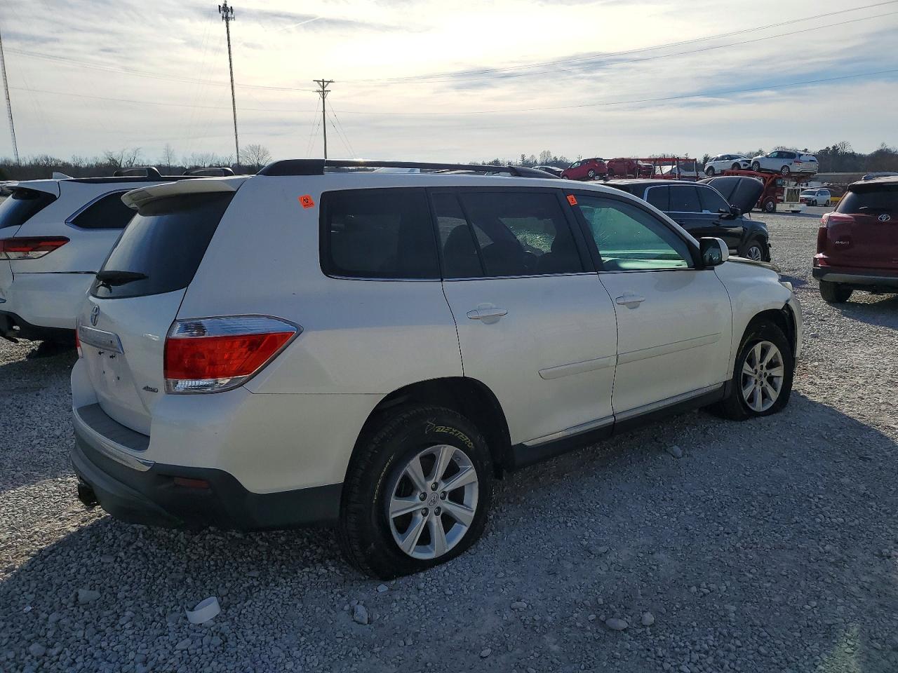 2011 TOYOTA HIGHLANDER BASE photo 3