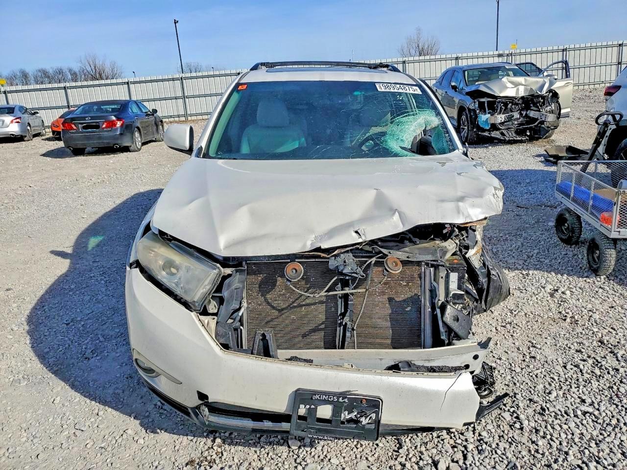 2011 TOYOTA HIGHLANDER BASE photo 5