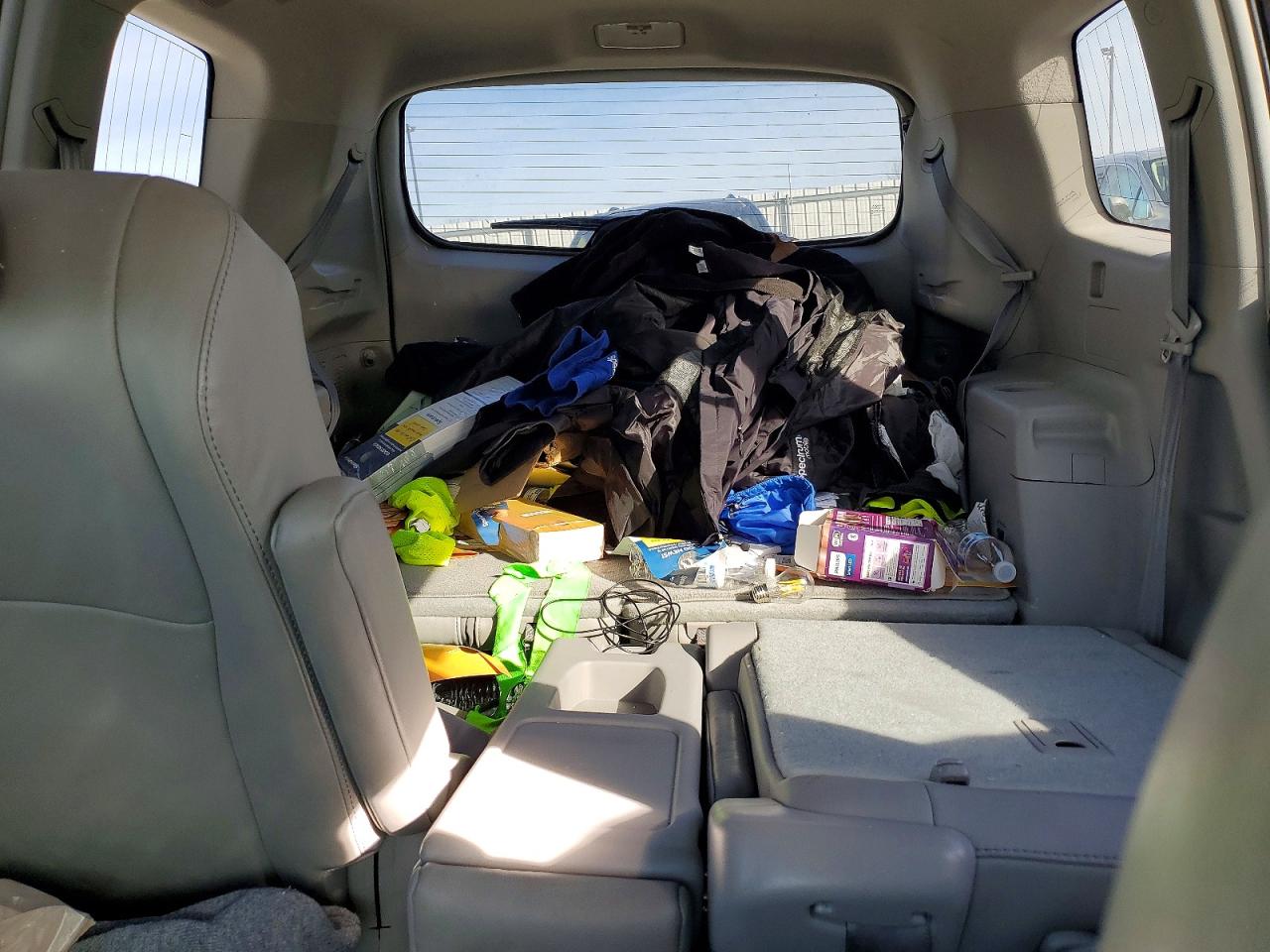 2011 TOYOTA HIGHLANDER BASE photo 10