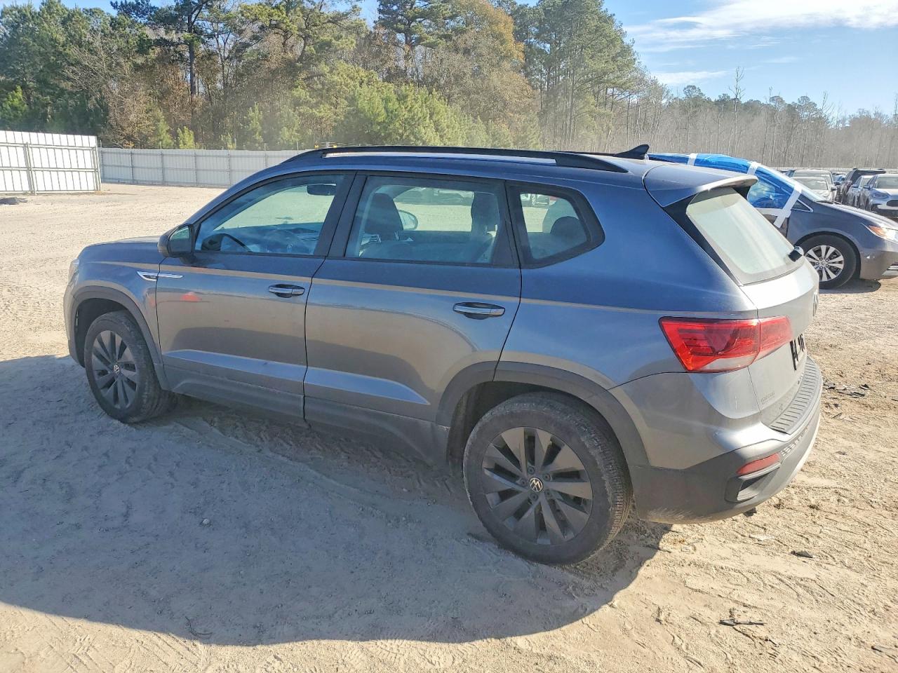 2024 VOLKSWAGEN TAOS S photo 3