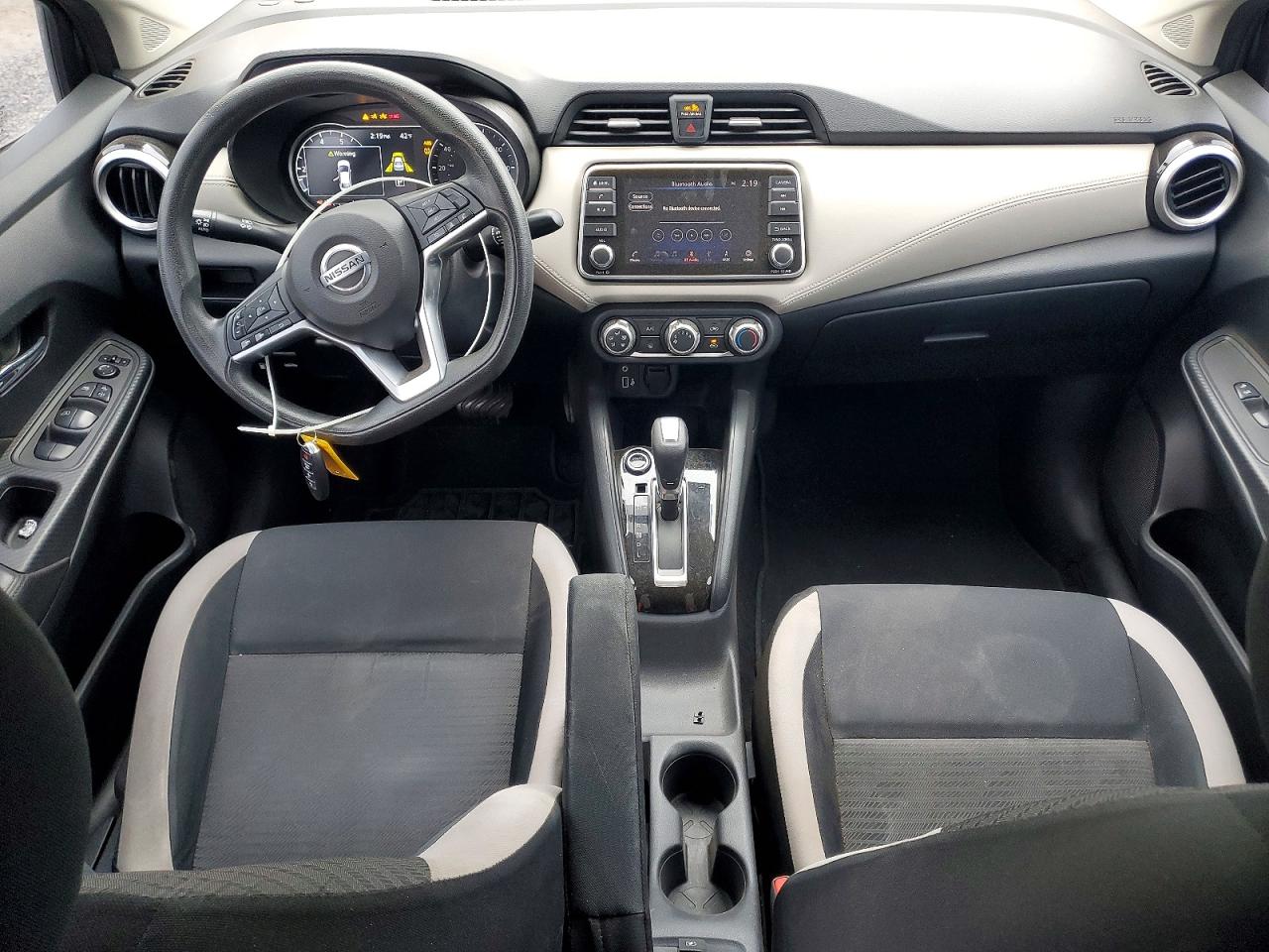 2020 NISSAN VERSA SV photo 8
