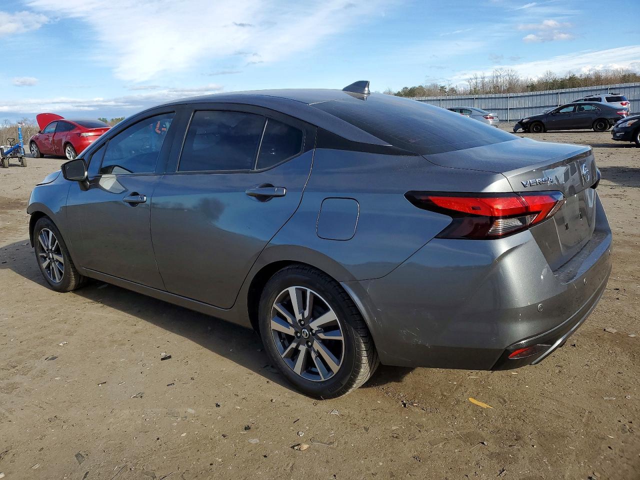 2020 NISSAN VERSA SV photo 2