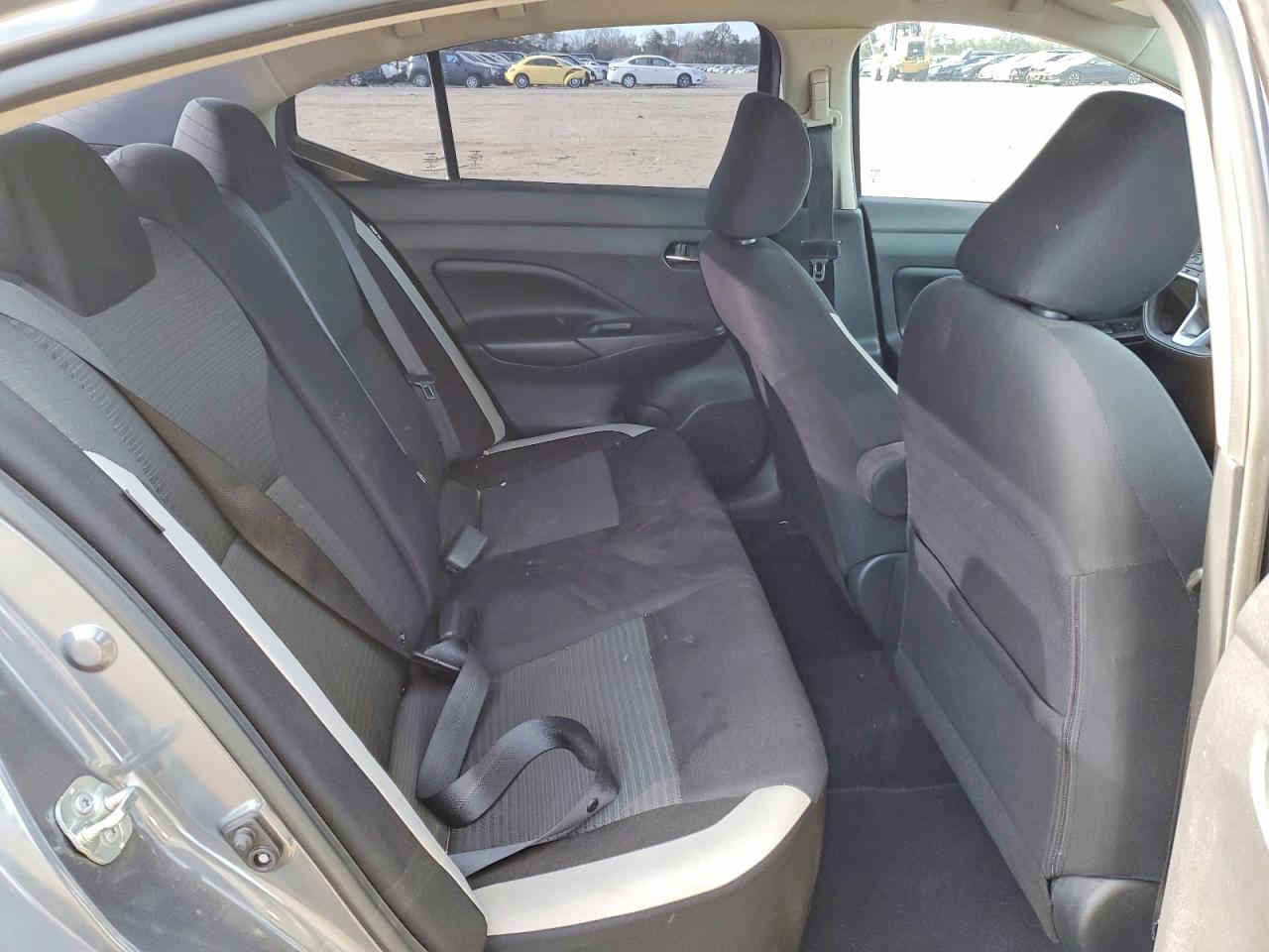 2020 NISSAN VERSA SV photo 10