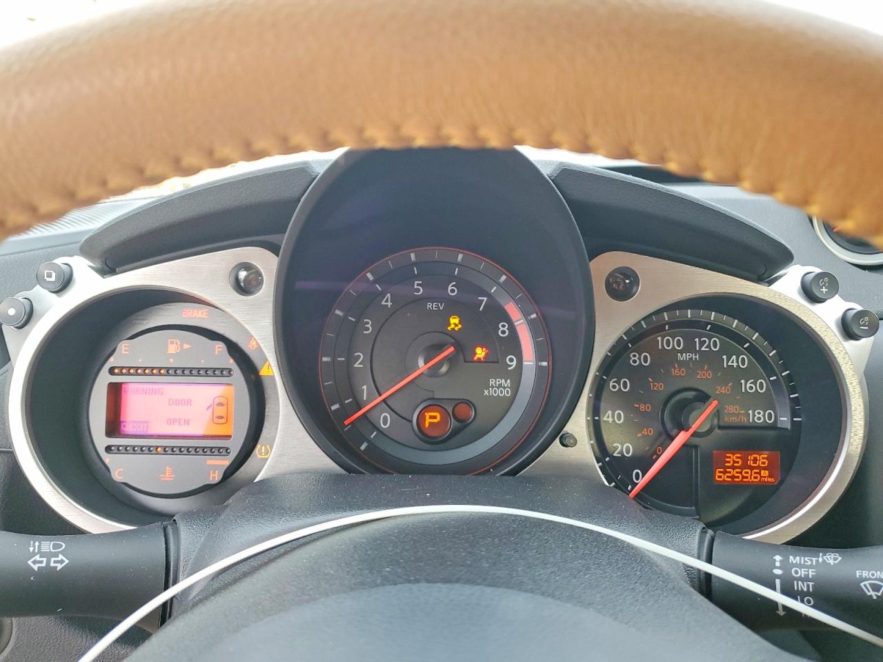 2018 NISSAN 370Z BASE photo 9