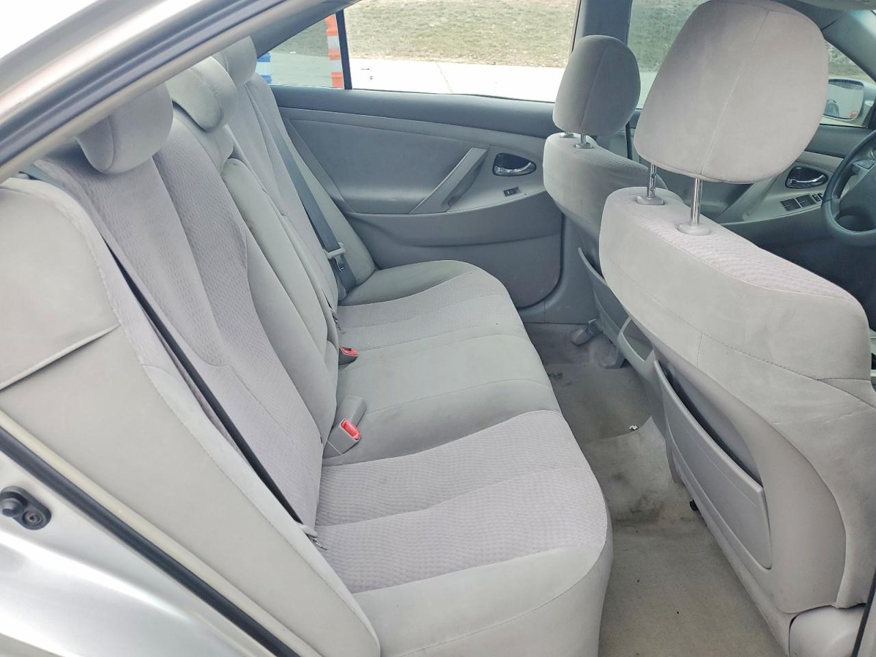 2010 TOYOTA CAMRY BASE photo 10