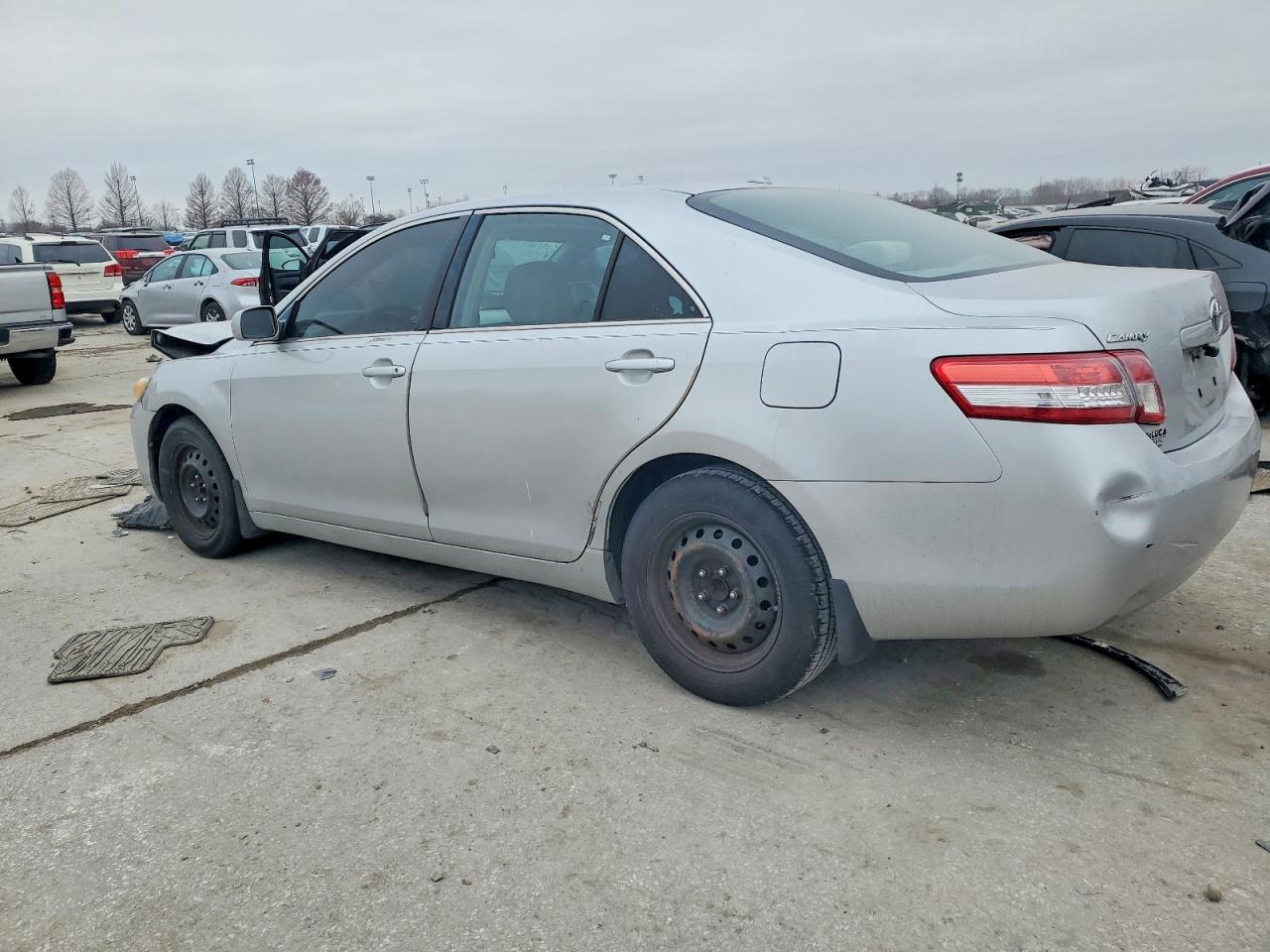 2010 TOYOTA CAMRY BASE photo 2