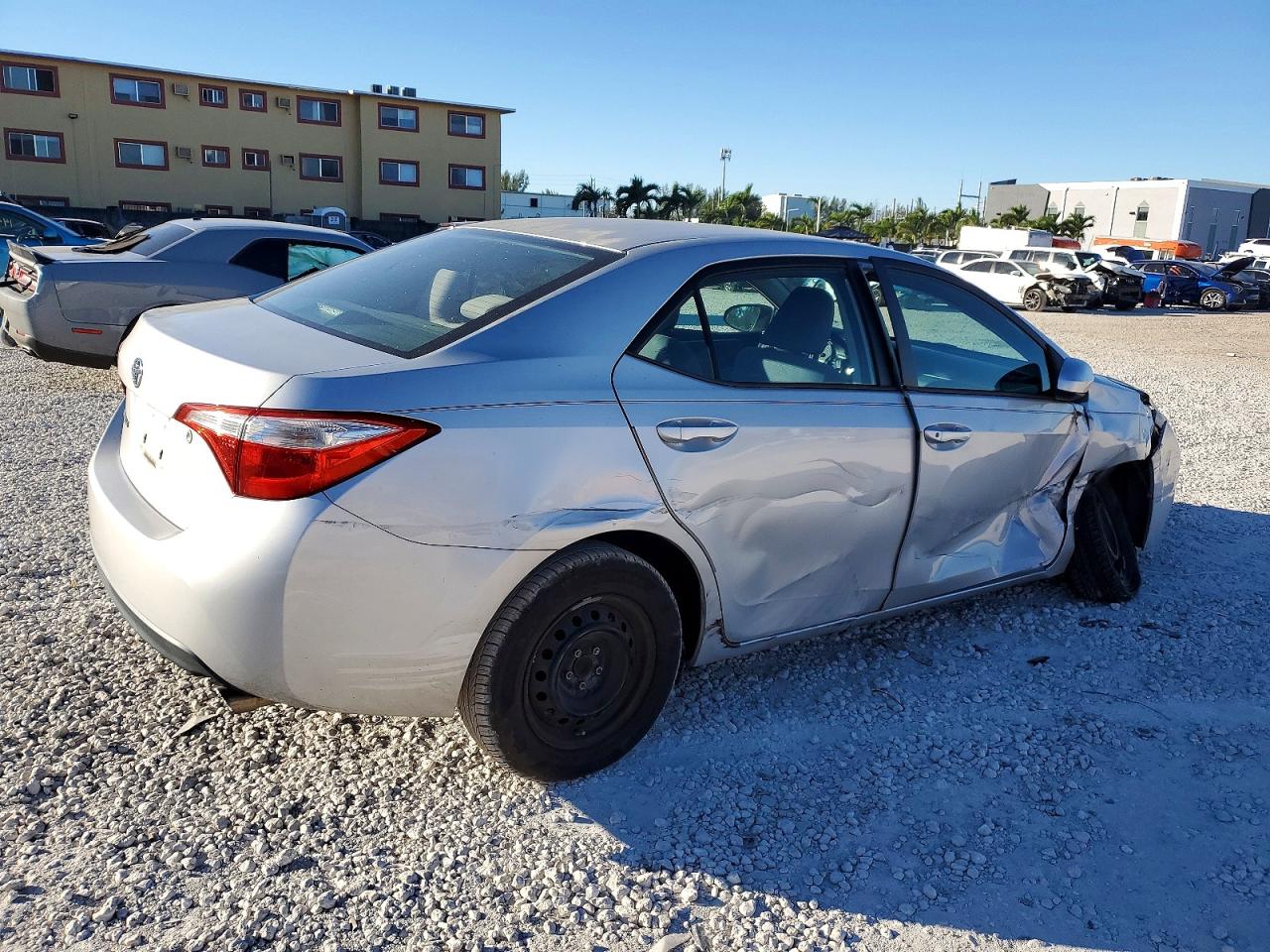 2014 TOYOTA COROLLA L photo 7
