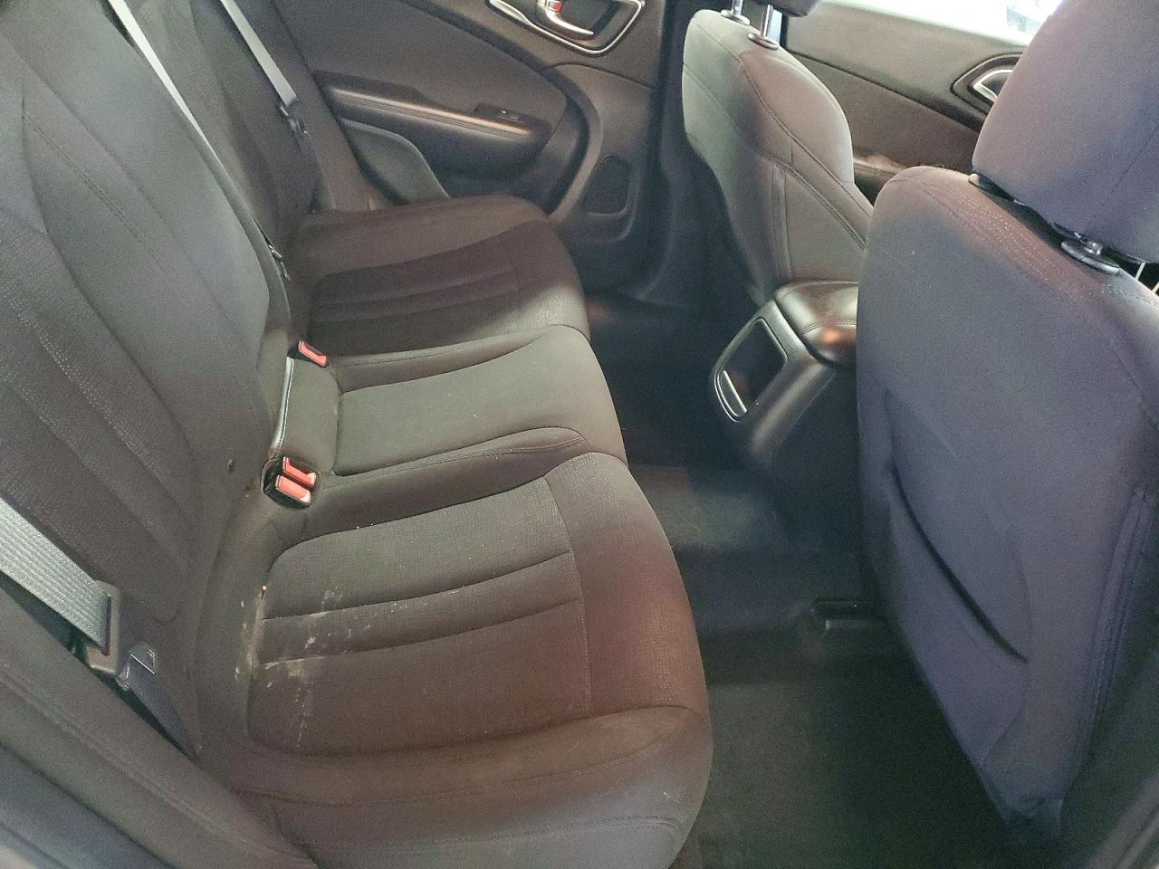 2015 CHRYSLER 200 LIMITED photo 10
