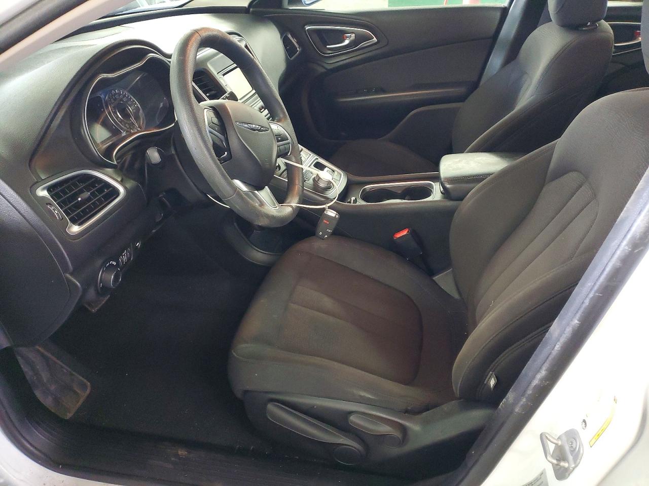 2015 CHRYSLER 200 LIMITED photo 7