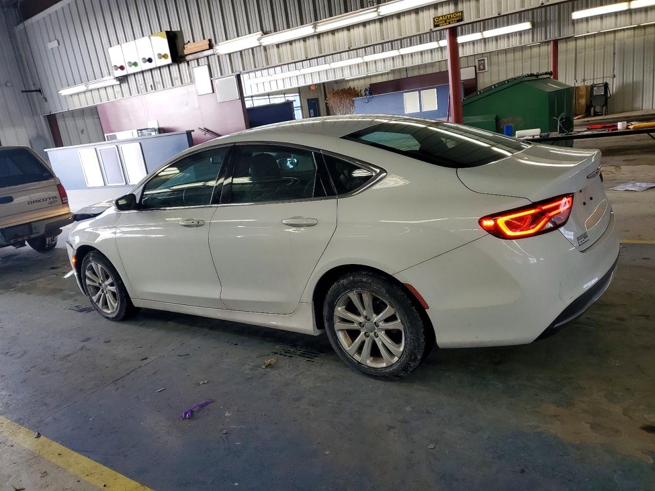 2015 CHRYSLER 200 LIMITED photo 2