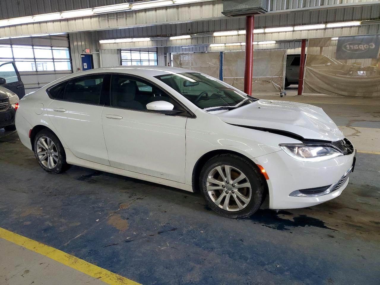 2015 CHRYSLER 200 LIMITED photo 4