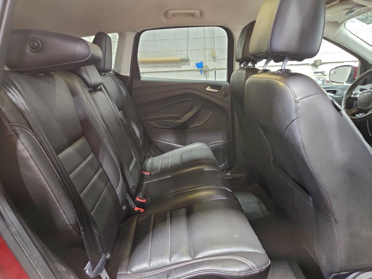 2016 FORD ESCAPE SE photo 11
