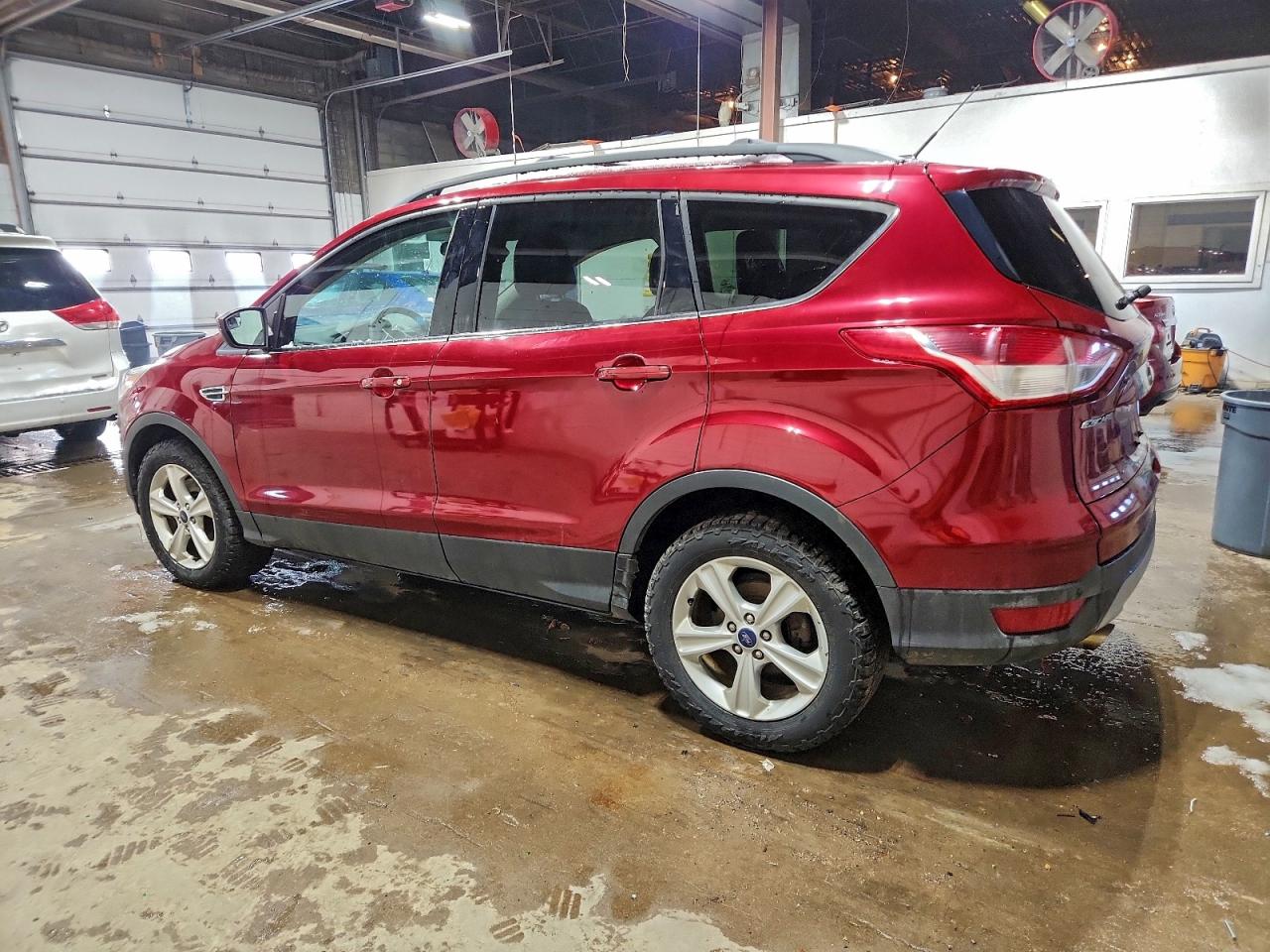 2016 FORD ESCAPE SE photo 2