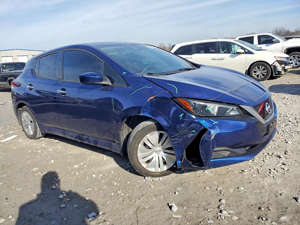 2022 NISSAN LEAF S photo 4