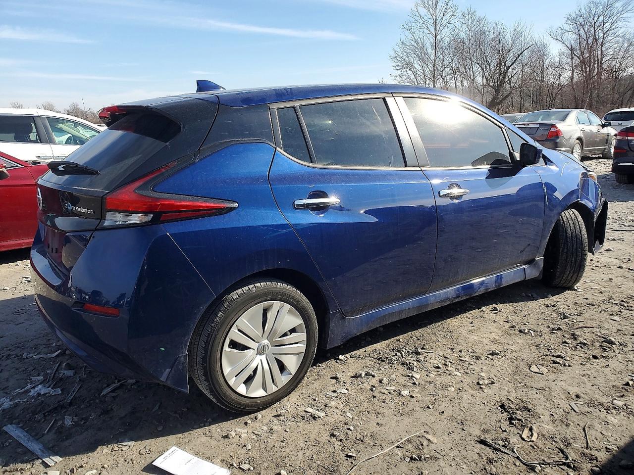 2022 NISSAN LEAF S photo 3