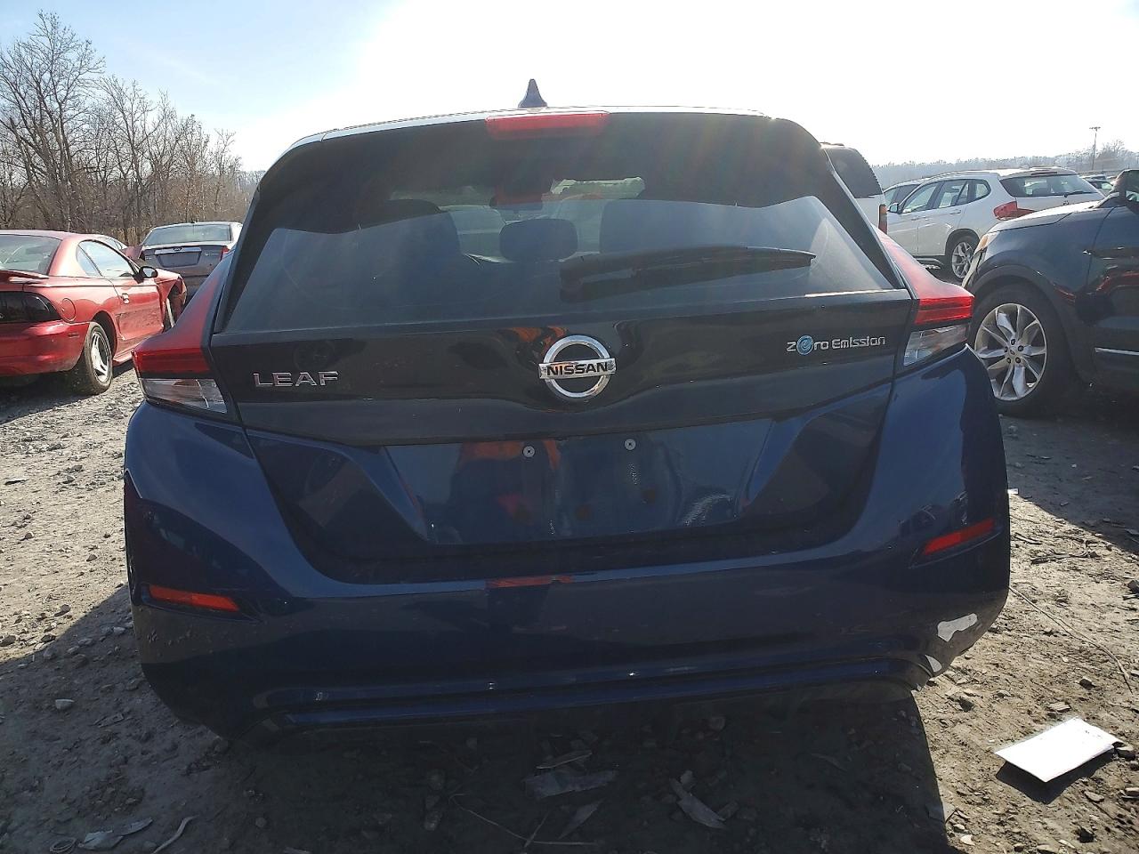 2022 NISSAN LEAF S photo 6