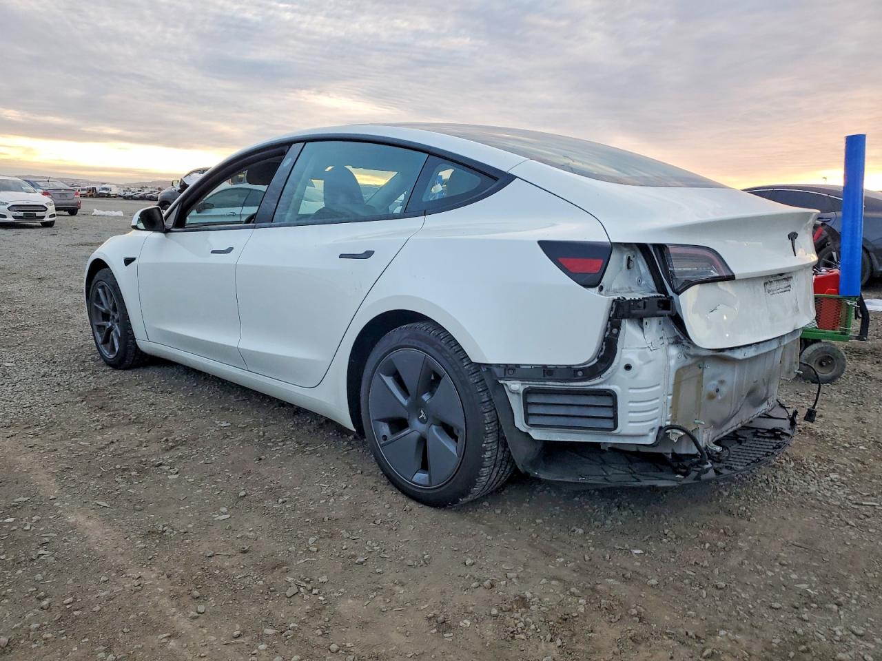 2023 TESLA MODEL 3 photo 2