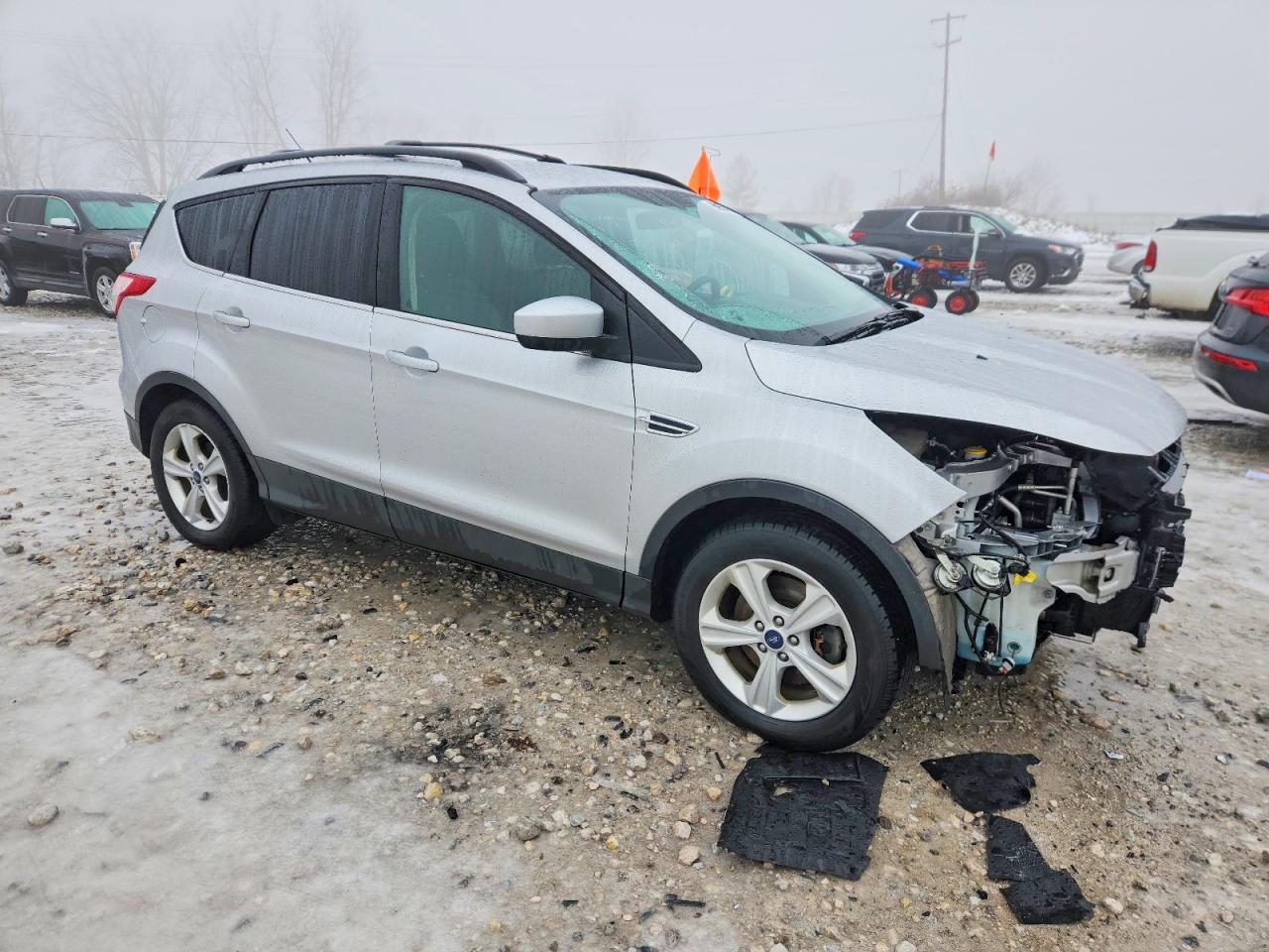 2016 FORD ESCAPE SE photo 4