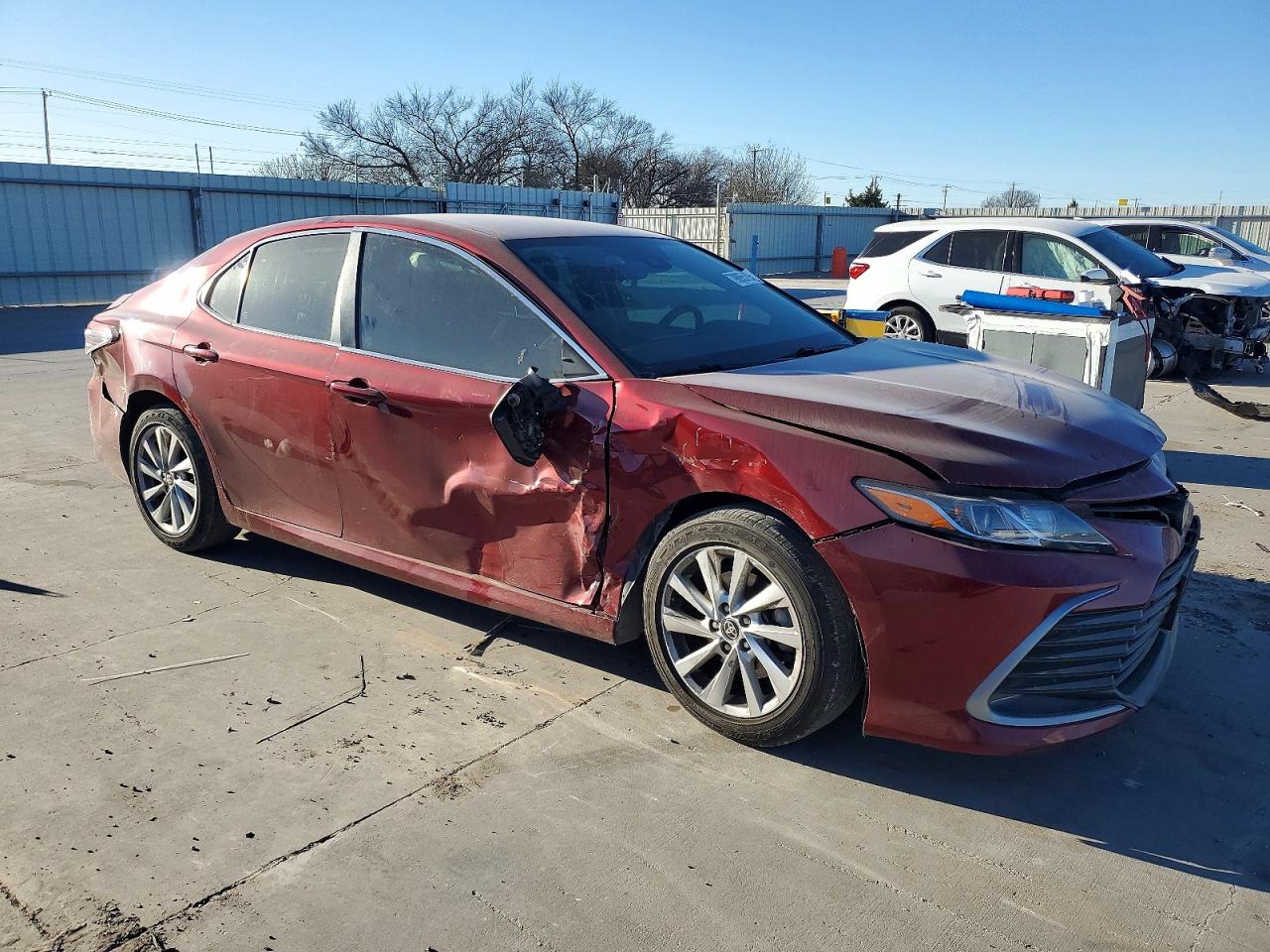 2021 TOYOTA CAMRY LE photo 4