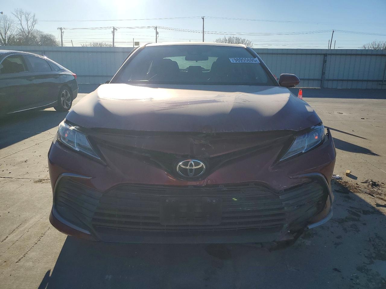 2021 TOYOTA CAMRY LE photo 5