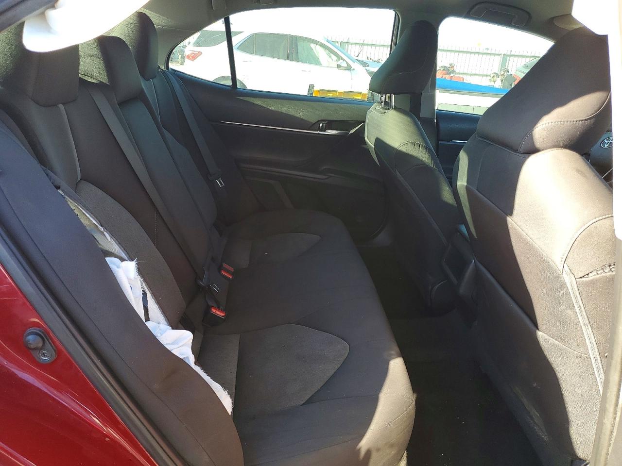 2021 TOYOTA CAMRY LE photo 10