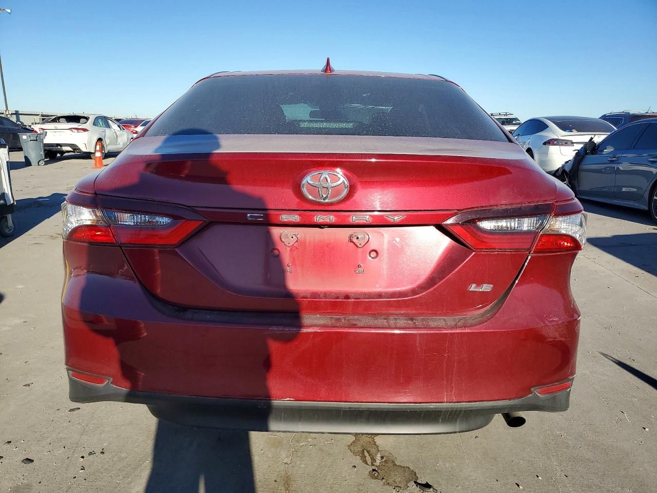 2021 TOYOTA CAMRY LE photo 6
