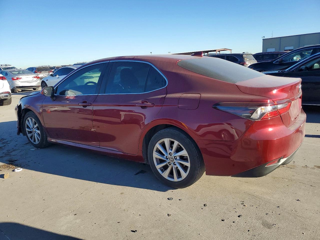 2021 TOYOTA CAMRY LE photo 2
