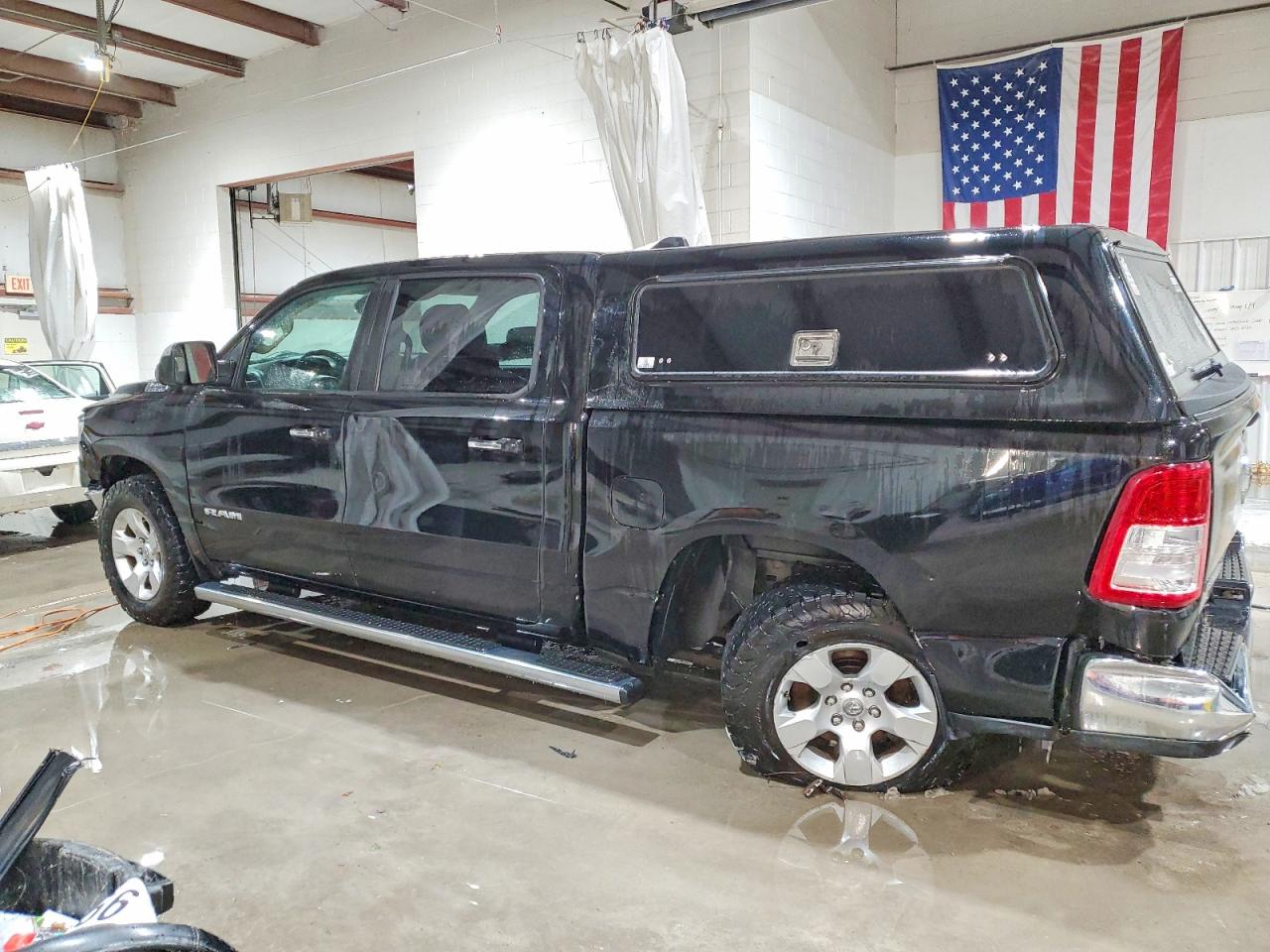 2019 RAM 1500 BIG HORN photo 2