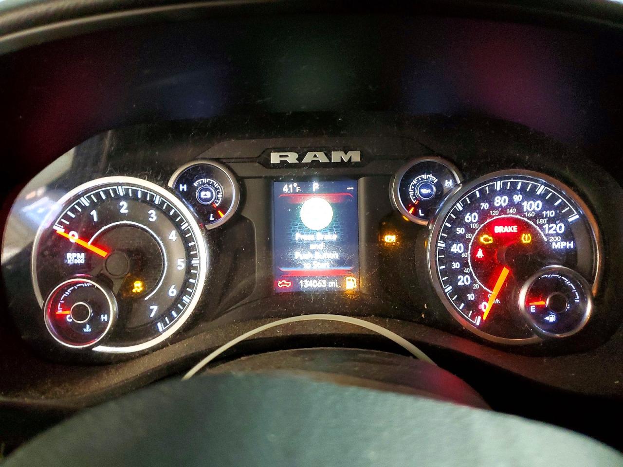 2019 RAM 1500 BIG HORN photo 9