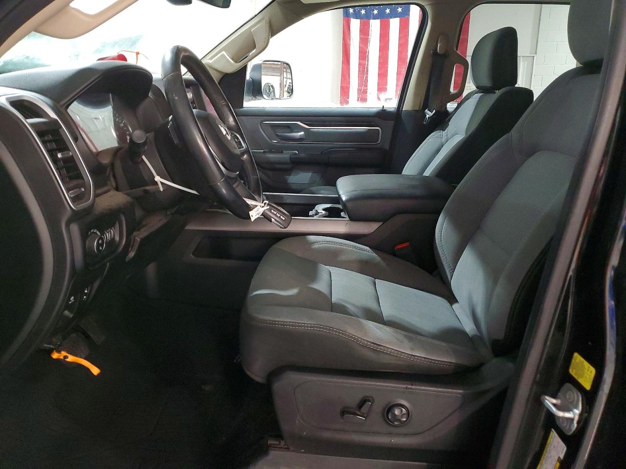 2019 RAM 1500 BIG HORN photo 7