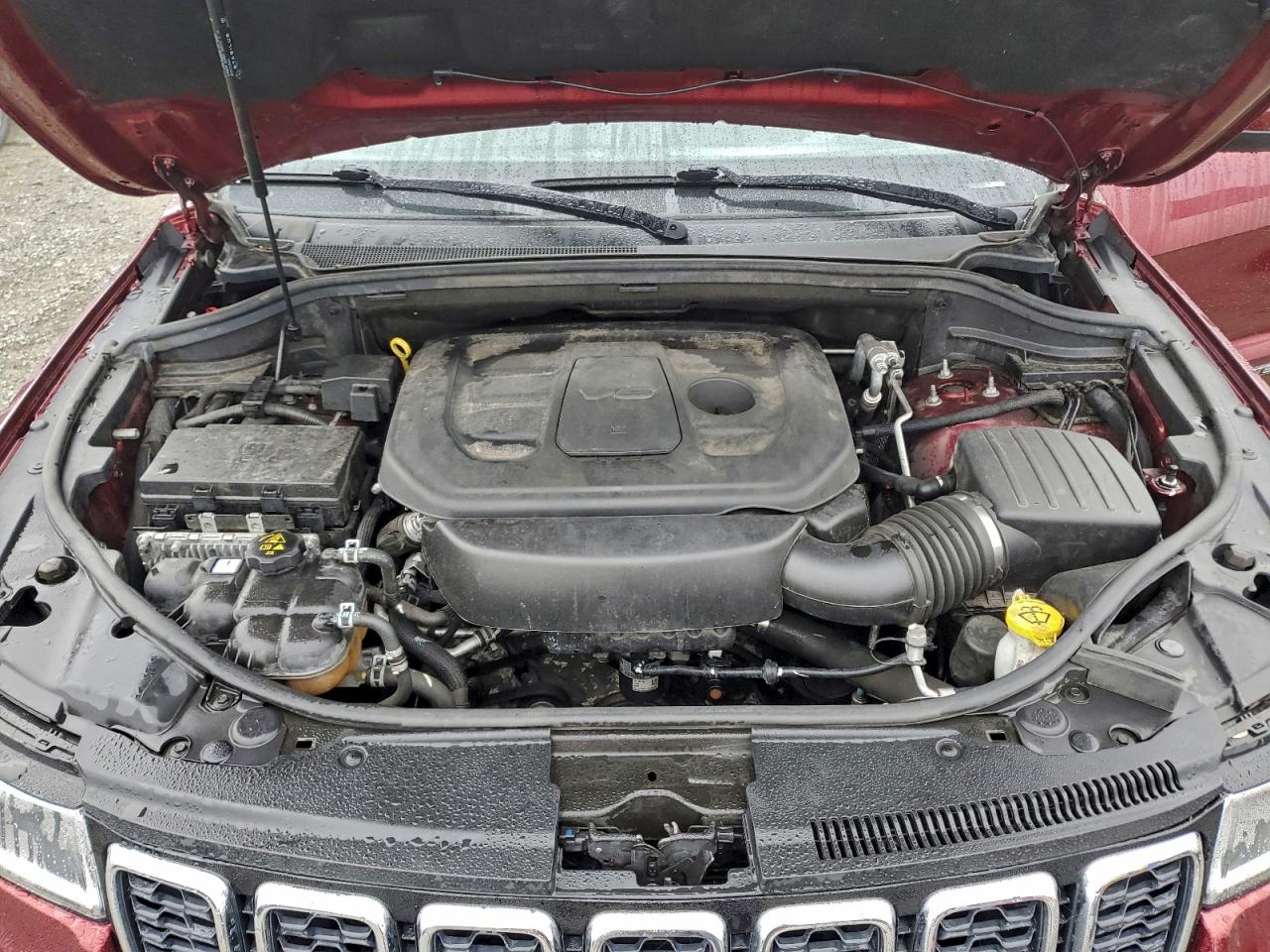 2020 JEEP GRAND CHEROKEE LAREDO photo 23