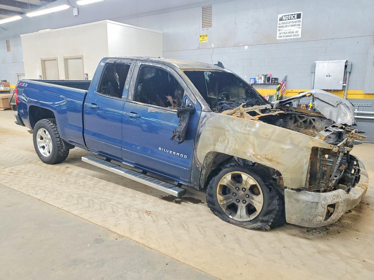 2018 CHEVROLET SILVERADO K1500 LT photo 4