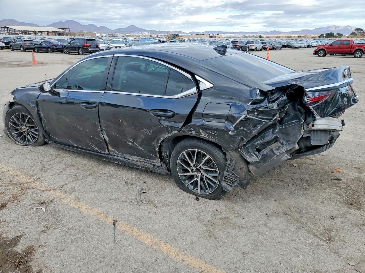 2019 LEXUS ES 350 photo 3