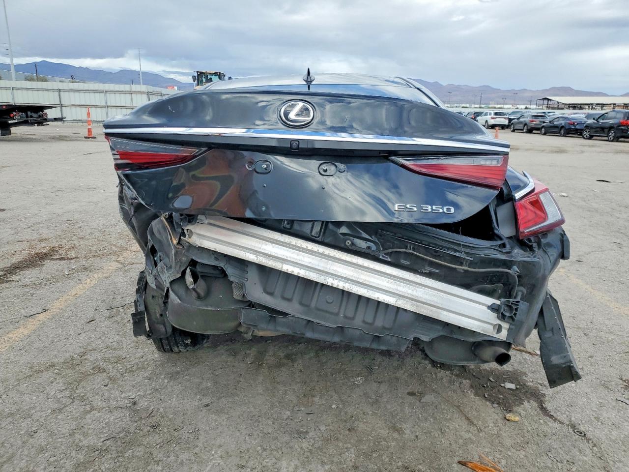 2019 LEXUS ES 350 photo 11