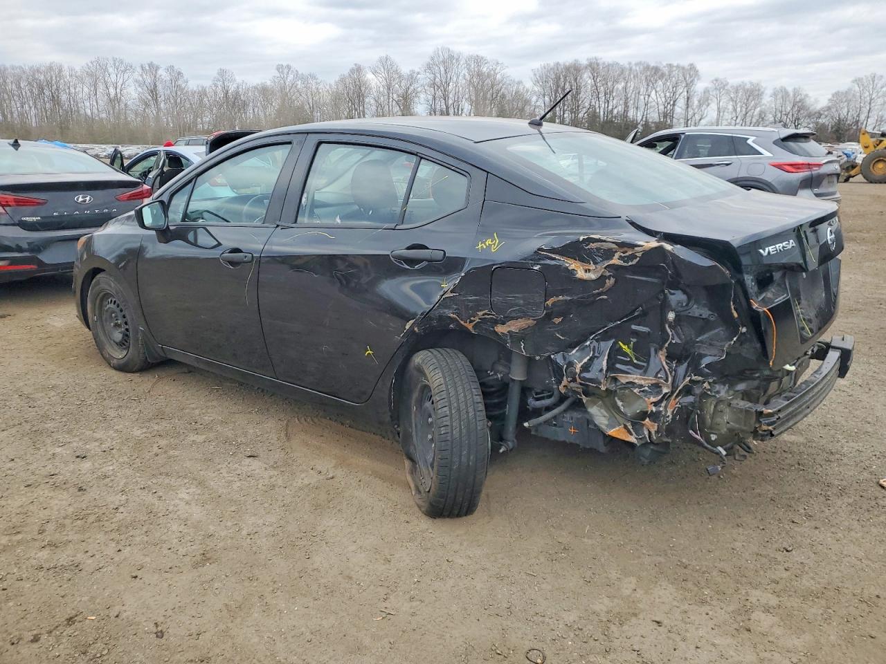 2021 NISSAN VERSA S photo 2
