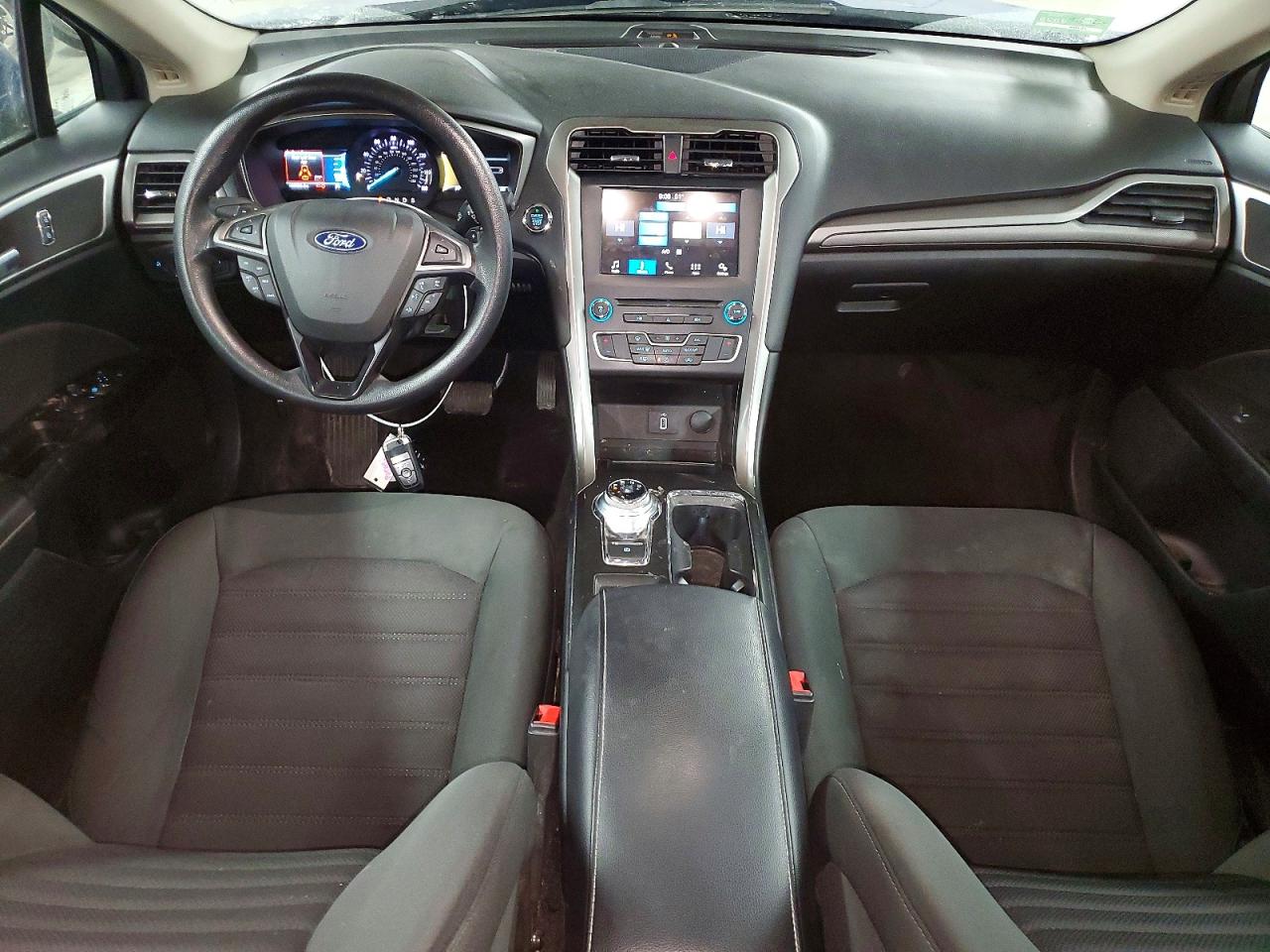 2018 FORD FUSION SE photo 8