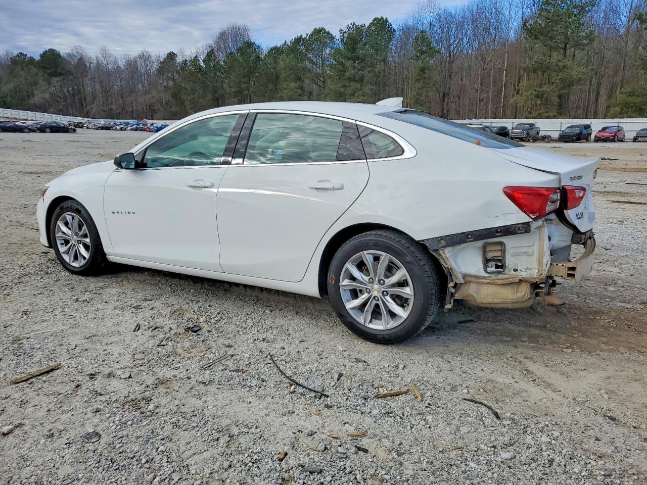 2023 CHEVROLET MALIBU LT photo 2