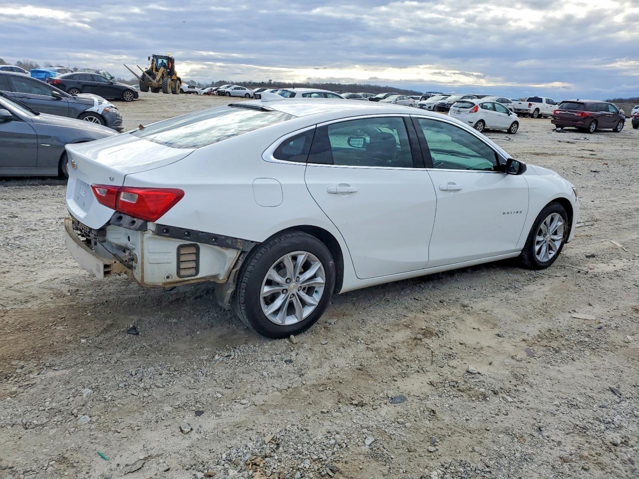 2023 CHEVROLET MALIBU LT photo 3
