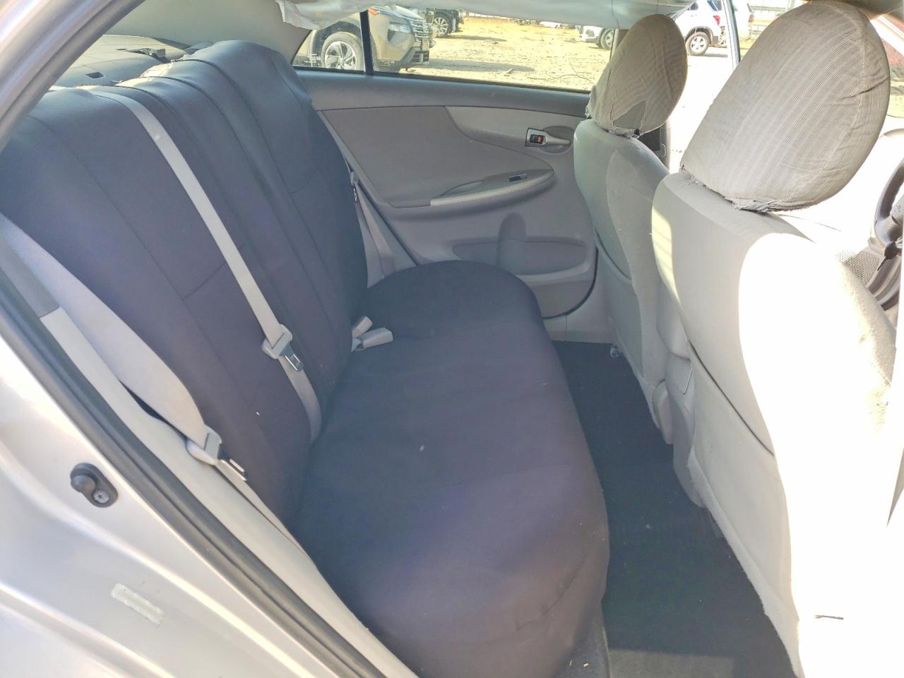 2010 TOYOTA COROLLA BASE photo 10